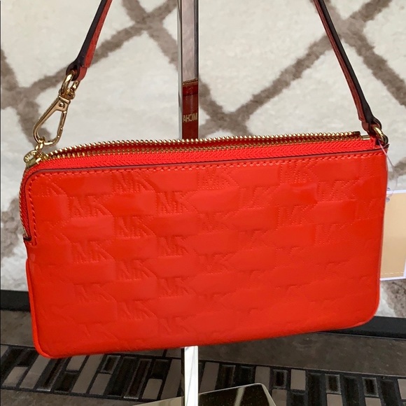 MICHAEL KORS JET SET ITEM LG GUSSET WRISTLET - Picture 8 of 16